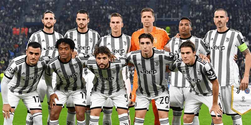 Câu lạc bộ Juventus với tổng cộng 35 lần tham dự Serie A