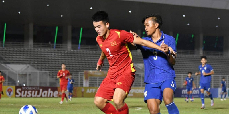  Sau khi vòng bảng kết thúc, đội Thái Lan và tuyển U19 Việt Nam ở bảng A vào bán kết